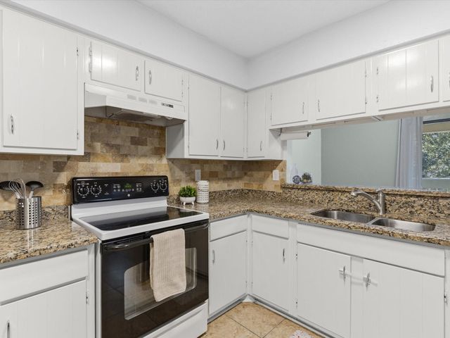 14515 Wunderlich Drive 308, Houston, TX 77069