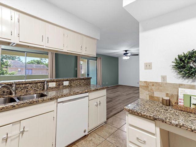 14515 Wunderlich Drive 308, Houston, TX 77069