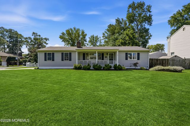 704 Dow Avenue, Oakhurst, NJ 07755