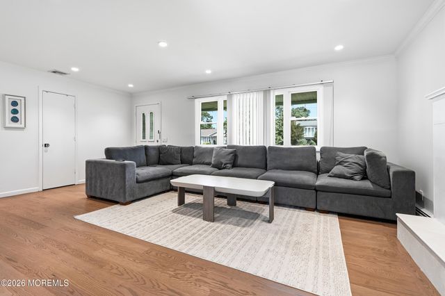 704 Dow Avenue, Oakhurst, NJ 07755
