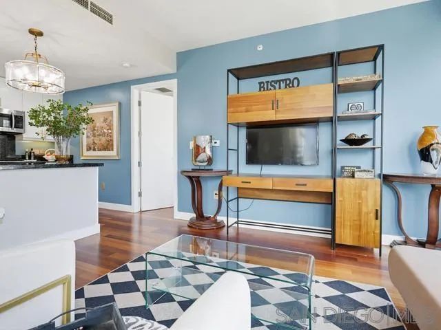 1199 Pacific Hwy 1303, San Diego, CA 92101