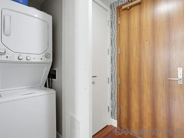 1199 Pacific Hwy 1303, San Diego, CA 92101