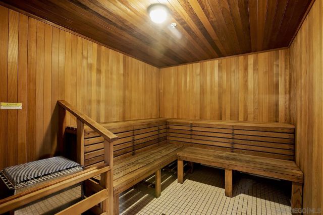 1199 Pacific Hwy 1303, San Diego, CA 92101