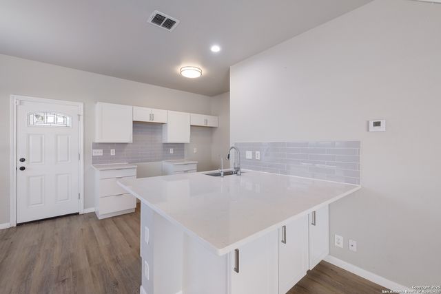 7211 Falcon Trail, San Antonio, TX 78227