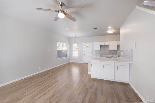 7211 Falcon Trail, San Antonio, TX 78227