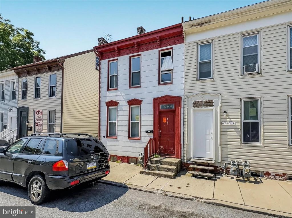 204 PARK PL, York, PA 17401