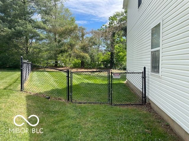 322 W Persimmon Court, Bloomington, IN 47403