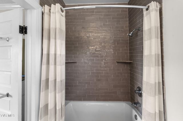 17461 Wyndale Road, Abingdon, VA 24210