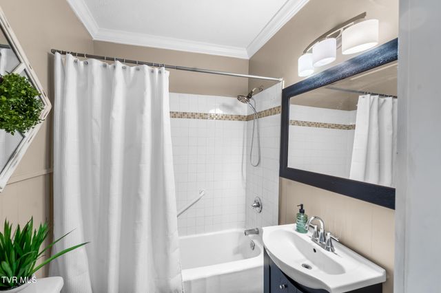 17461 Wyndale Road, Abingdon, VA 24210