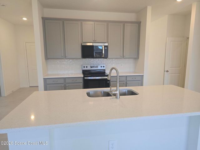1427 Higbee Street SE, Palm Bay, FL 32909