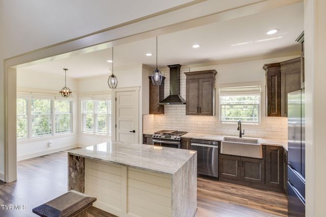 1007 Shadyside Drive, Kingsport, TN 37663
