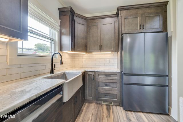 1007 Shadyside Drive, Kingsport, TN 37663