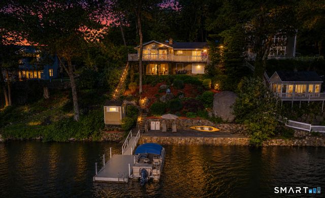 30 Waterview Drive, Danbury, CT 06811