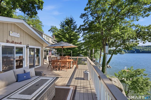 30 Waterview Drive, Danbury, CT 06811