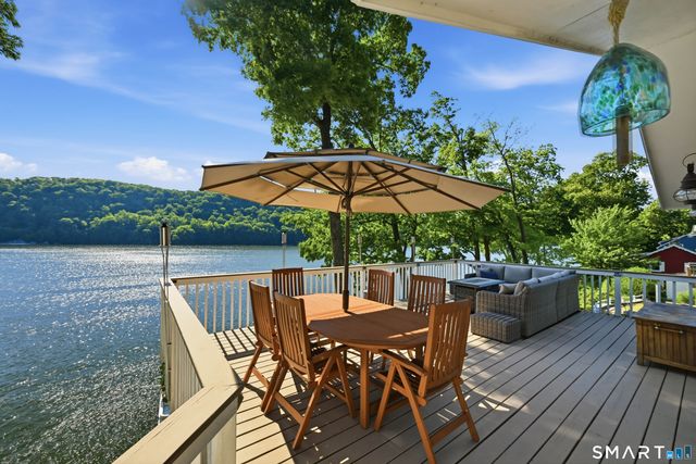 30 Waterview Drive, Danbury, CT 06811