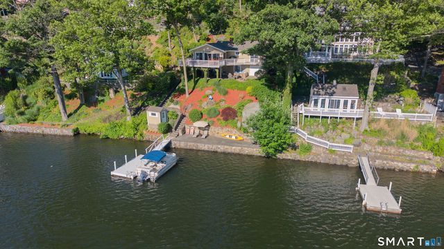 30 Waterview Drive, Danbury, CT 06811