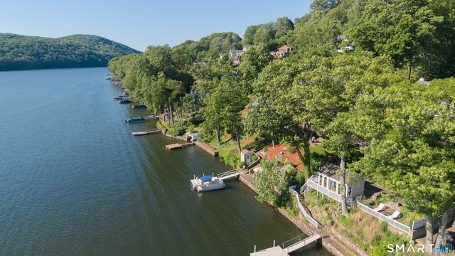 30 Waterview Drive, Danbury, CT 06811