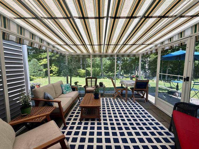 74 Hilltop Place, New London, NH 03257