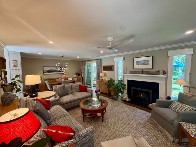 74 Hilltop Place, New London, NH 03257