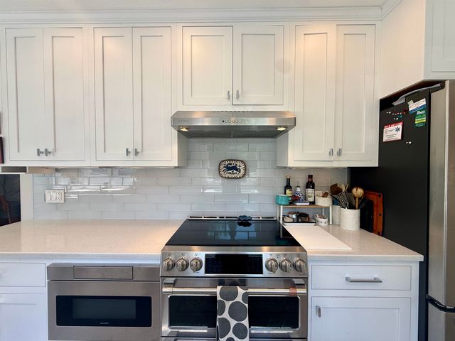 74 Hilltop Place, New London, NH 03257