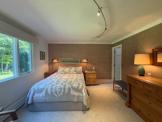74 Hilltop Place, New London, NH 03257