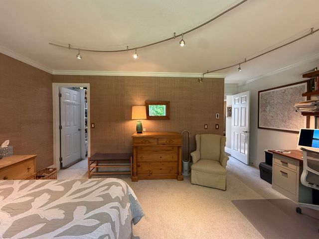 74 Hilltop Place, New London, NH 03257