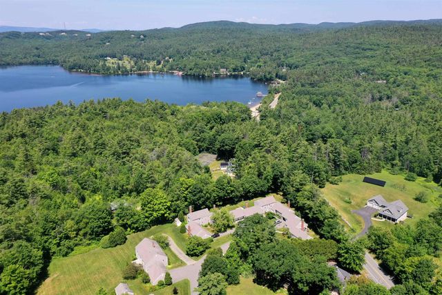 74 Hilltop Place, New London, NH 03257