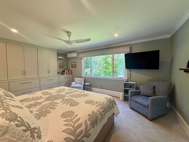 74 Hilltop Place, New London, NH 03257