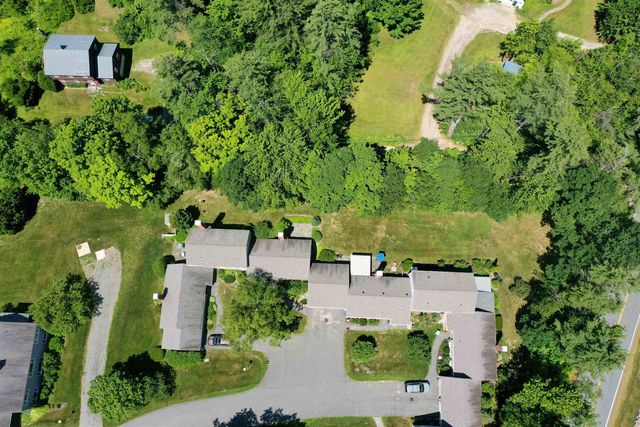 74 Hilltop Place, New London, NH 03257