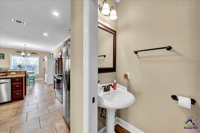 300 Post Oak Way, Warner Robins, GA 31088