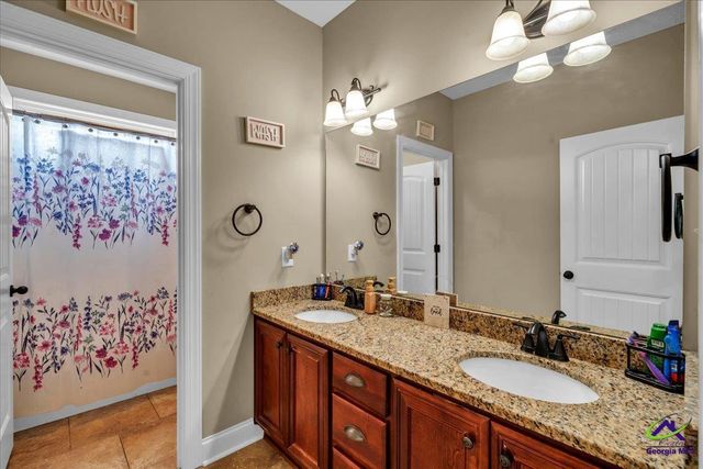 300 Post Oak Way, Warner Robins, GA 31088