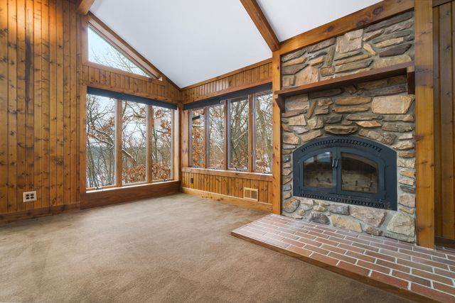 1203 W Mud Creek Road, Oregon, IL 61061