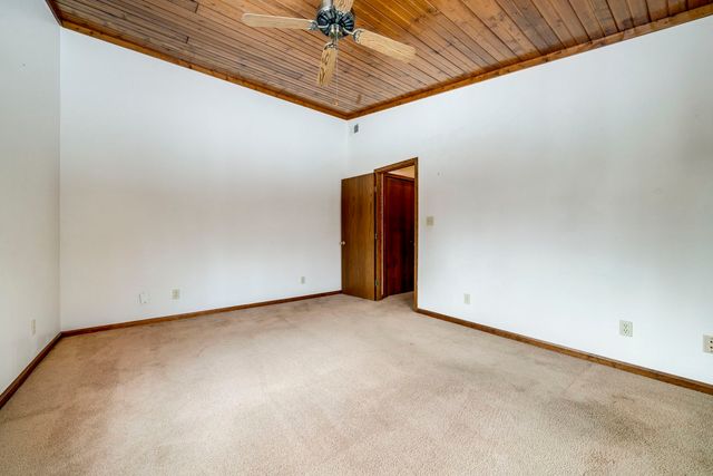 1203 W Mud Creek Road, Oregon, IL 61061