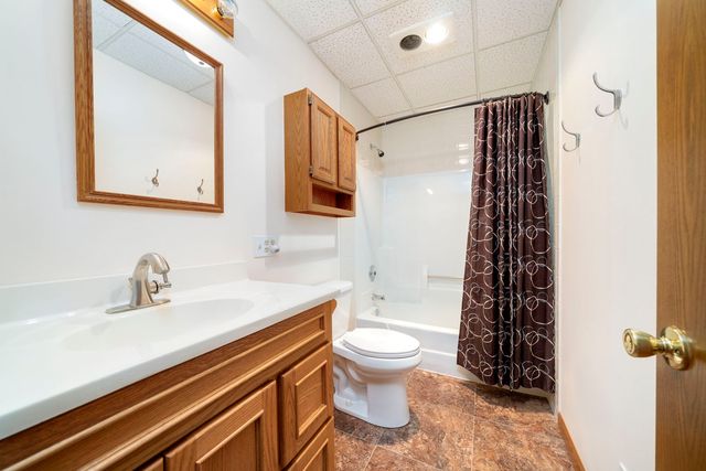 1203 W Mud Creek Road, Oregon, IL 61061