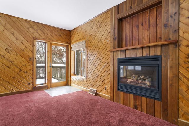 1203 W Mud Creek Road, Oregon, IL 61061