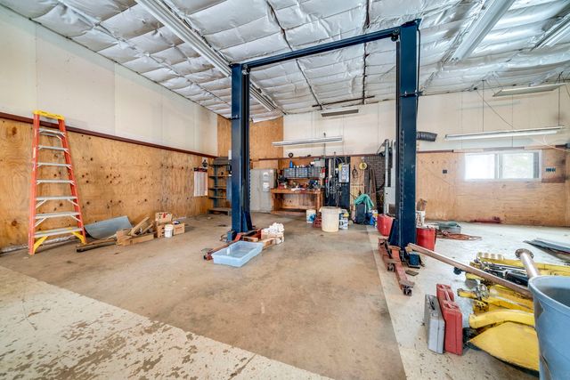 1203 W Mud Creek Road, Oregon, IL 61061