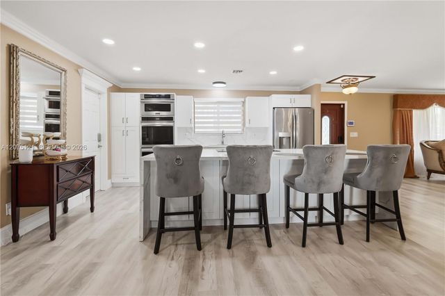 6620 SW 6th Street, Pembroke Pines, FL 33023