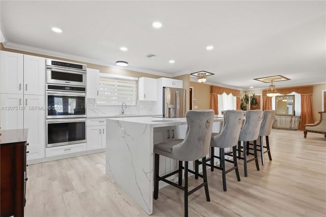 6620 SW 6th Street, Pembroke Pines, FL 33023