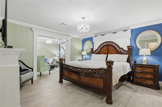 6620 SW 6th Street, Pembroke Pines, FL 33023