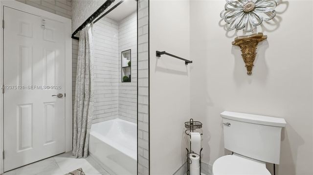 6620 SW 6th Street, Pembroke Pines, FL 33023