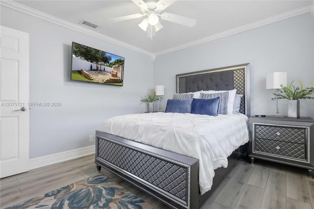 6620 SW 6th Street, Pembroke Pines, FL 33023