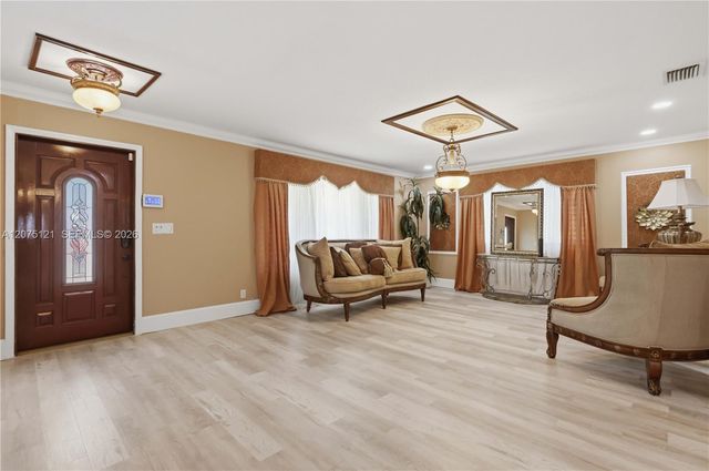 6620 SW 6th Street, Pembroke Pines, FL 33023