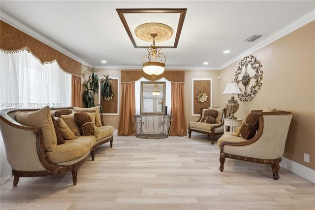 6620 SW 6th Street, Pembroke Pines, FL 33023