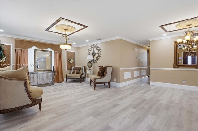 6620 SW 6th Street, Pembroke Pines, FL 33023