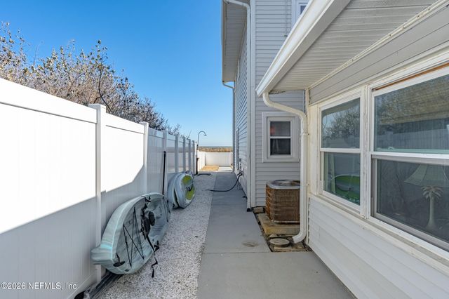 1604 S S OCEAN SHORE Boulevard, Flagler Beach, FL 32136