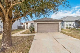 224 Capistrano DR, San Marcos, TX 78666