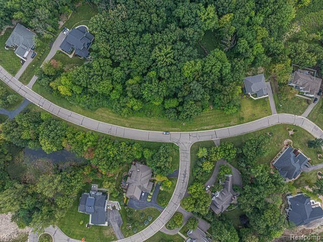 7513 Maple Ridge Drive, Independence Charter Township, MI 48346