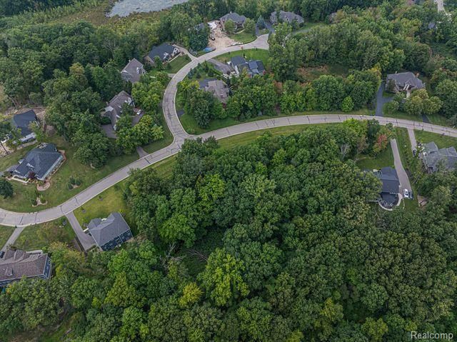 7513 Maple Ridge Drive, Independence Charter Township, MI 48346