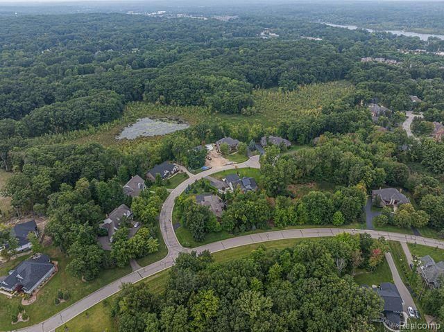 7513 Maple Ridge Drive, Independence Charter Township, MI 48346