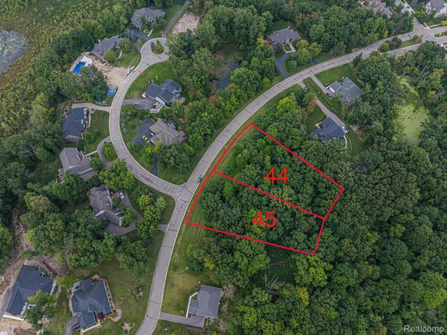 7513 Maple Ridge Drive, Independence Charter Township, MI 48346